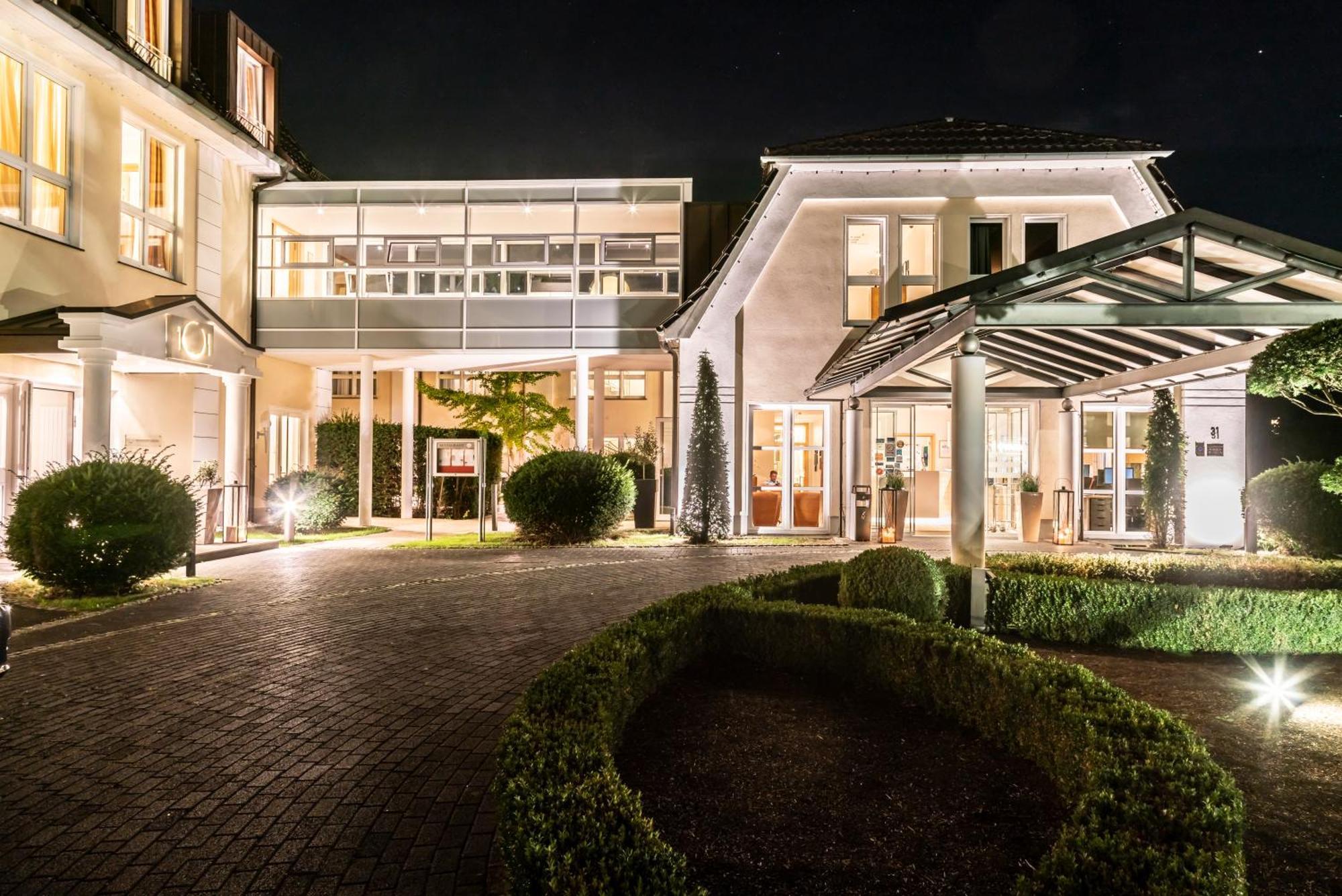 Hotel Sonne Rheda-Wiedenbrück Екстериор снимка