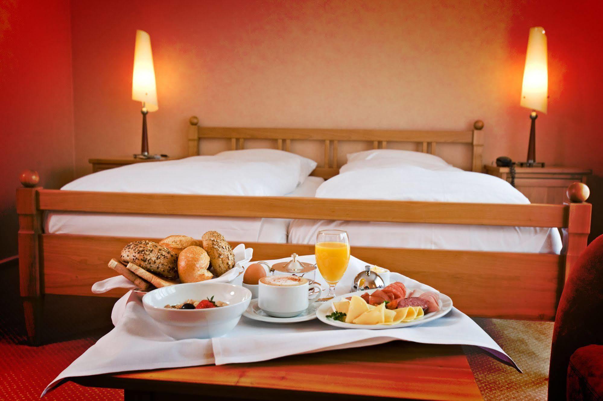 Hotel Sonne Rheda-Wiedenbrück Екстериор снимка